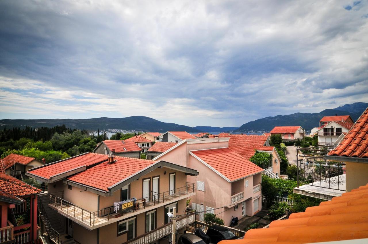 Milosavljevic Apartments Tivat Dış mekan fotoğraf