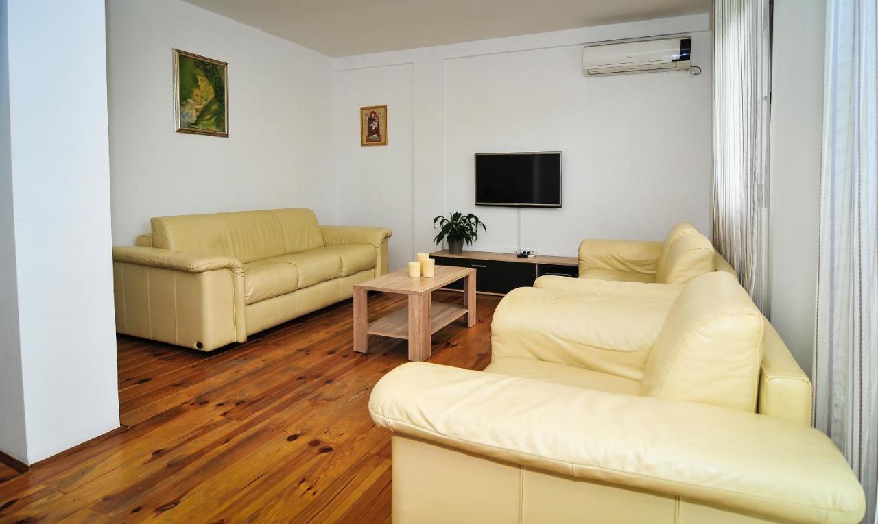 Milosavljevic Apartments Tivat Dış mekan fotoğraf