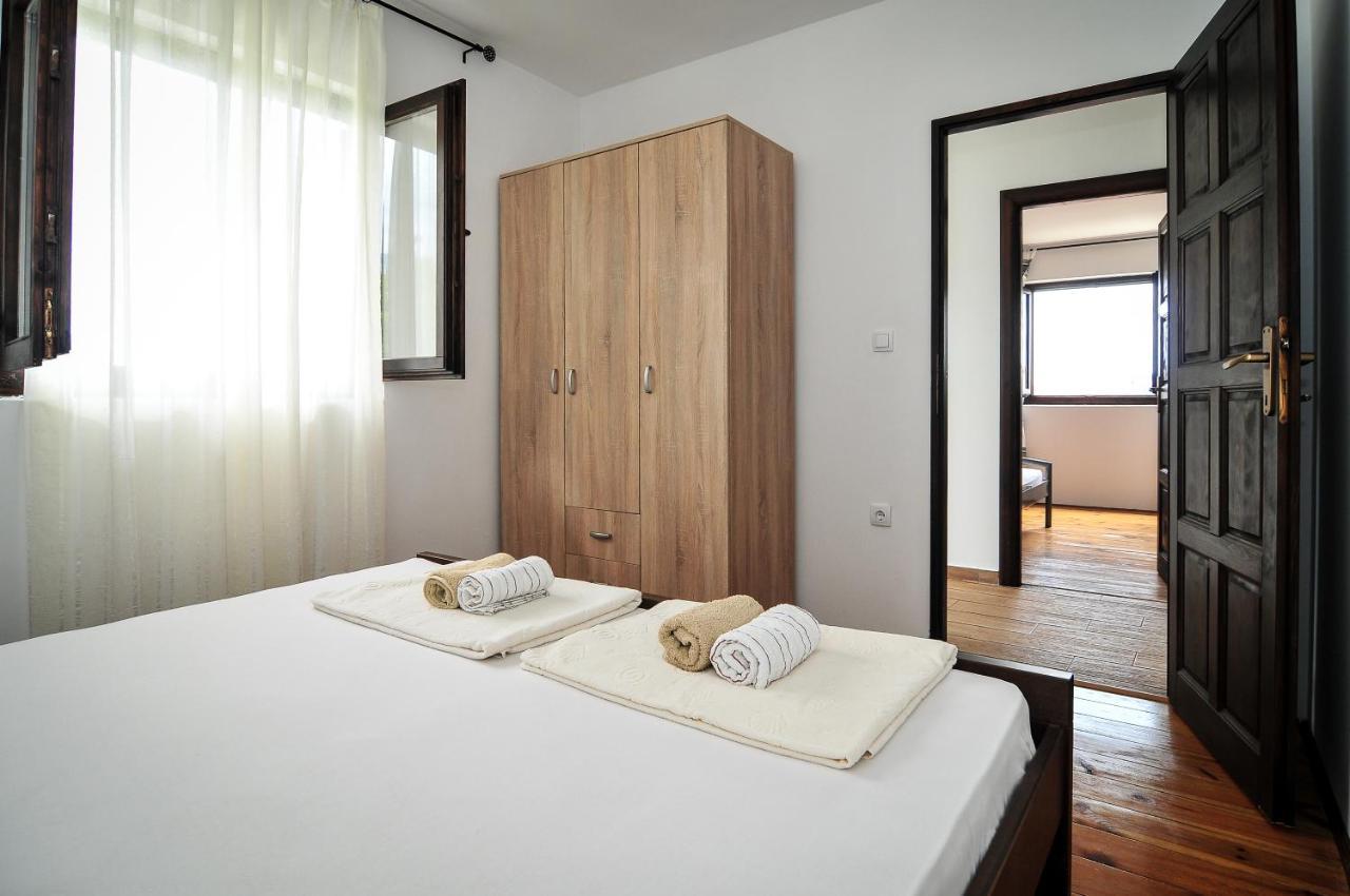 Milosavljevic Apartments Tivat Dış mekan fotoğraf