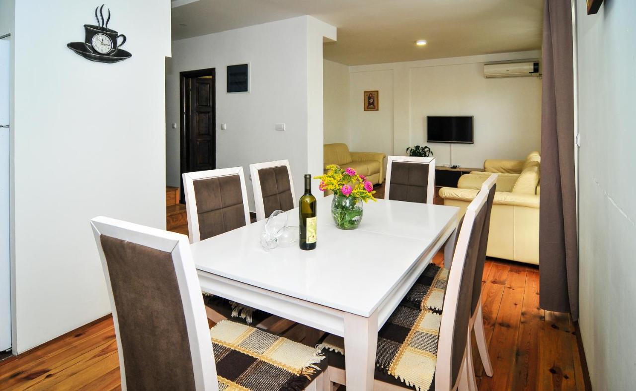 Milosavljevic Apartments Tivat Dış mekan fotoğraf
