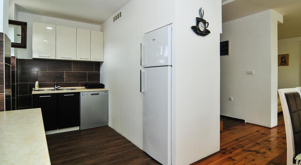 Milosavljevic Apartments Tivat Dış mekan fotoğraf
