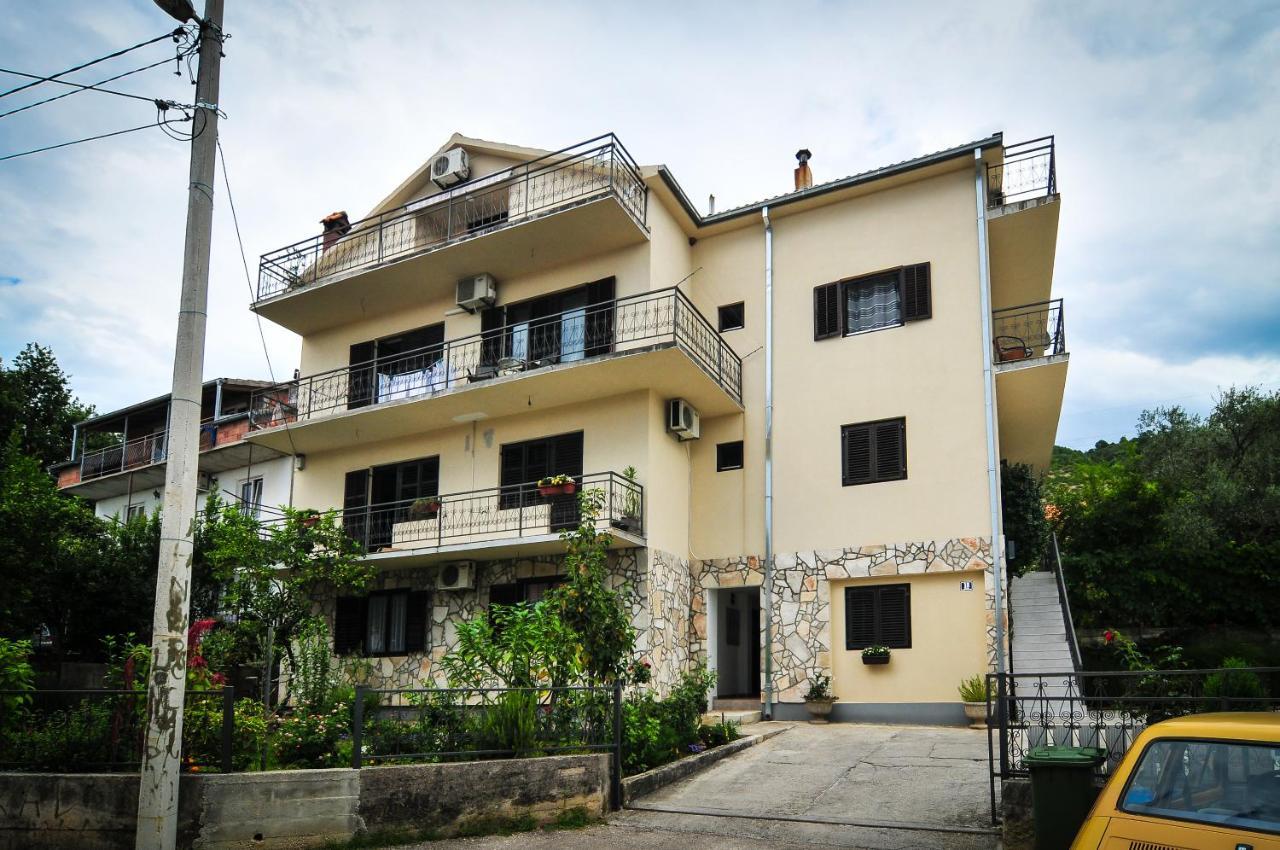 Milosavljevic Apartments Tivat Dış mekan fotoğraf