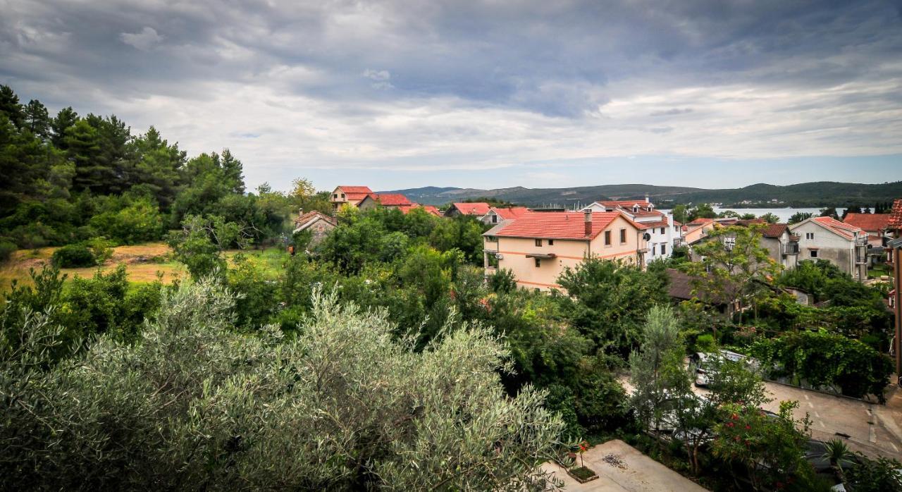 Milosavljevic Apartments Tivat Dış mekan fotoğraf