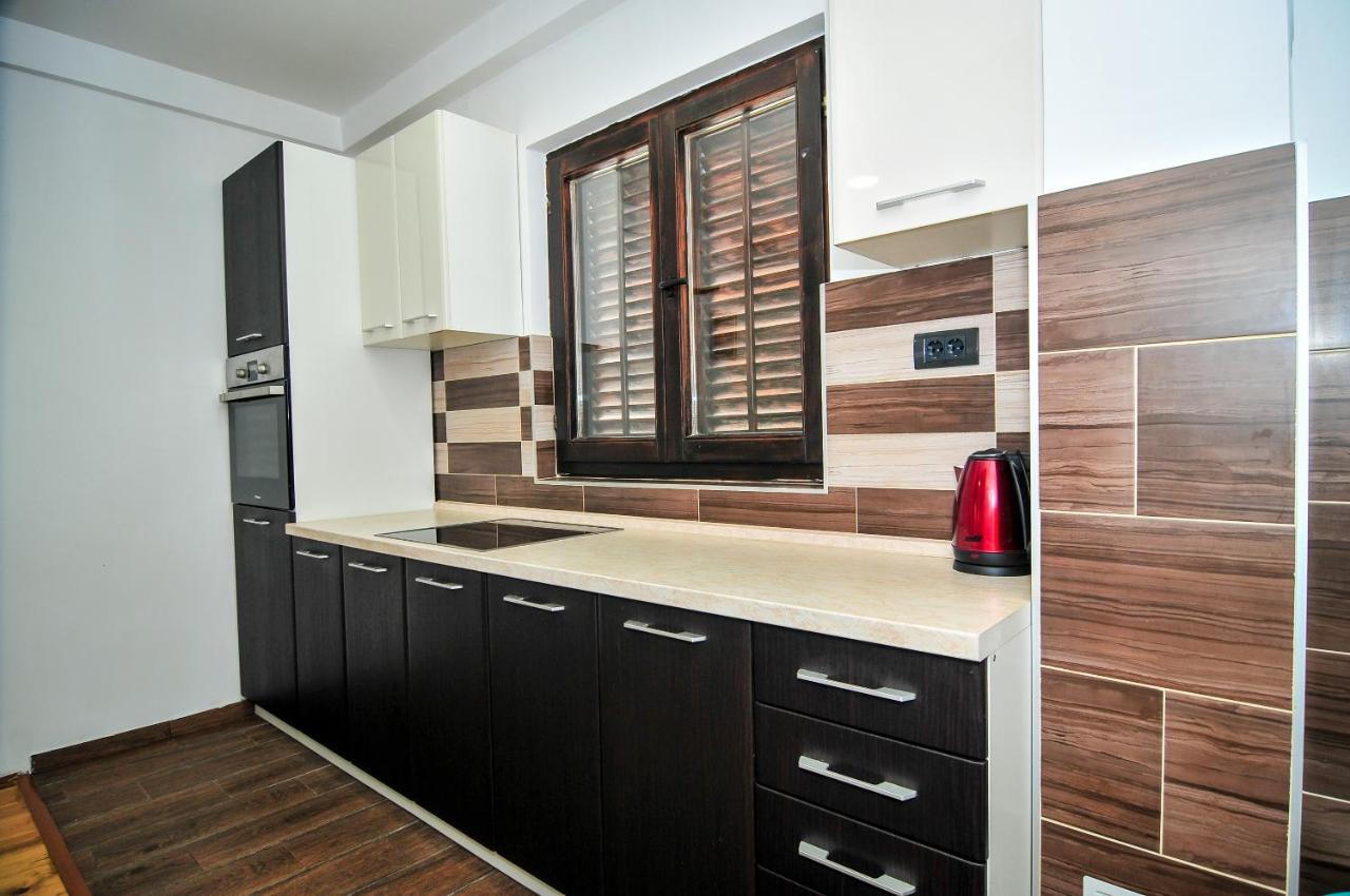 Milosavljevic Apartments Tivat Dış mekan fotoğraf