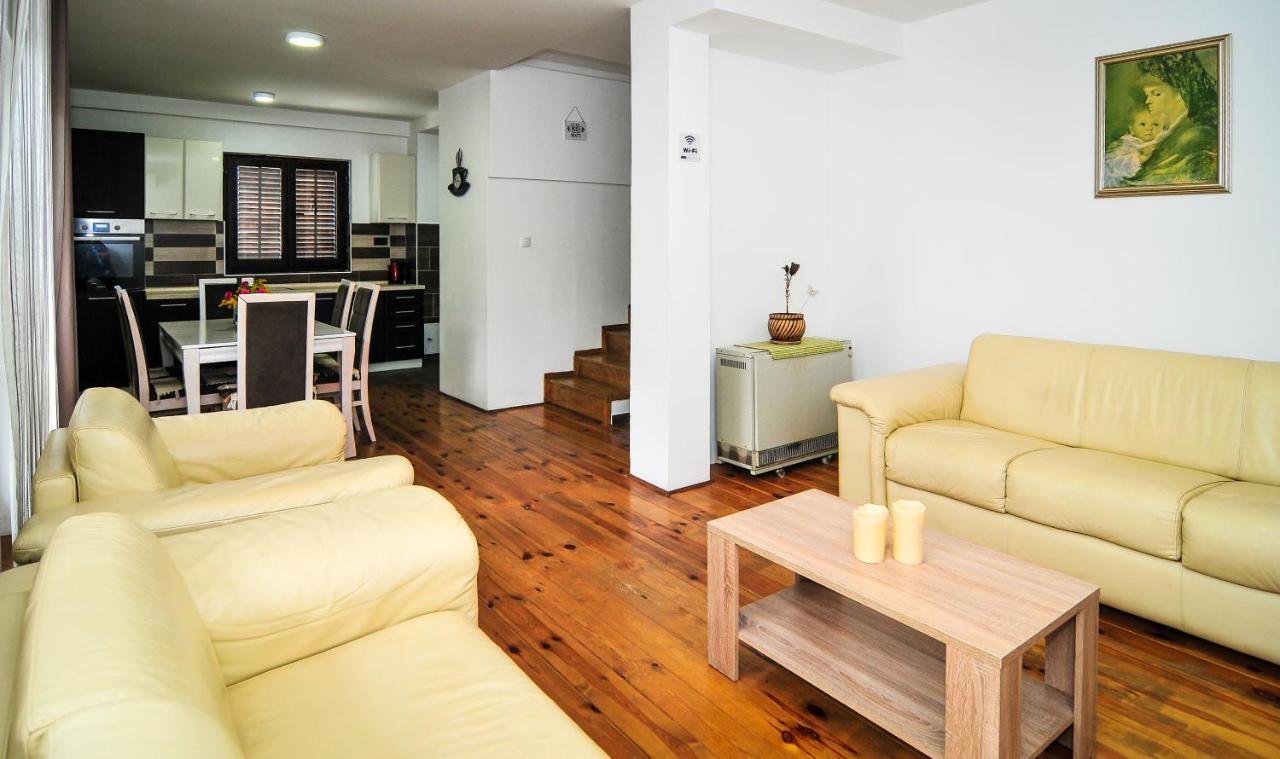 Milosavljevic Apartments Tivat Dış mekan fotoğraf