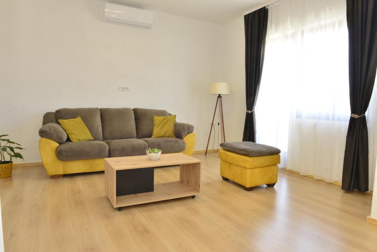 Milosavljevic Apartments Tivat Dış mekan fotoğraf