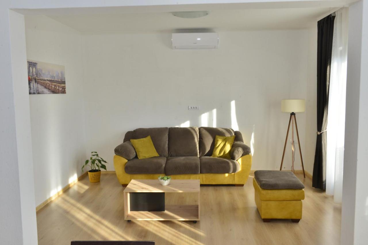 Milosavljevic Apartments Tivat Dış mekan fotoğraf
