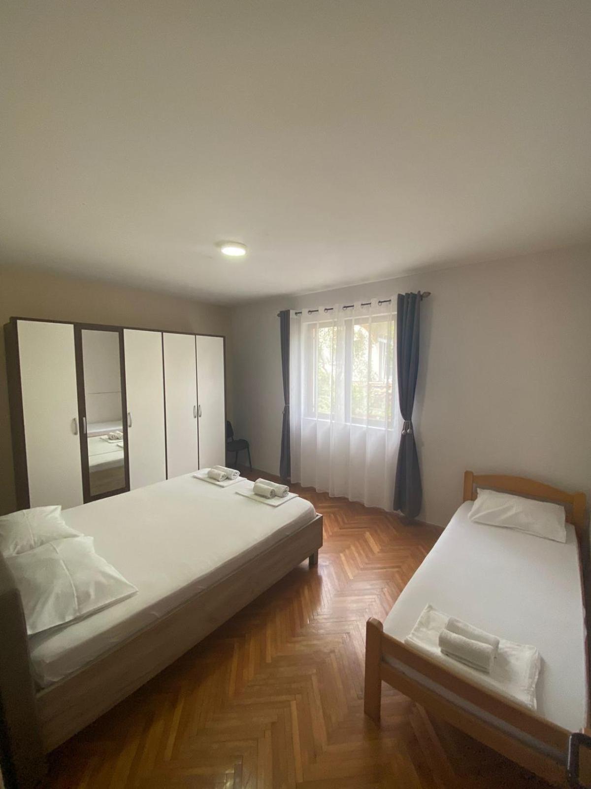 Milosavljevic Apartments Tivat Dış mekan fotoğraf