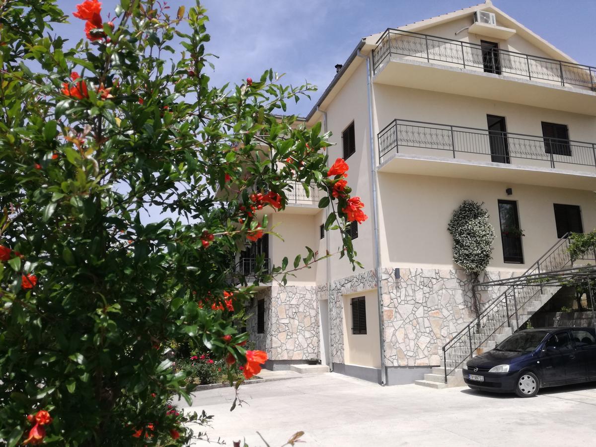 Milosavljevic Apartments Tivat Dış mekan fotoğraf